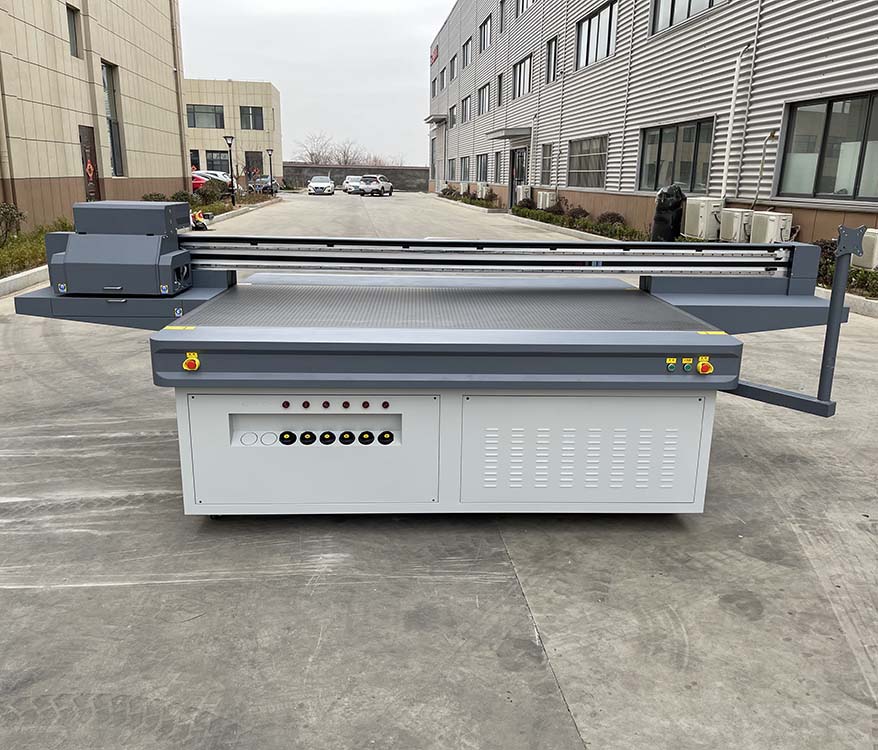 UV平板打印机：多行业“印”出新机遇的“魔法盒子”
